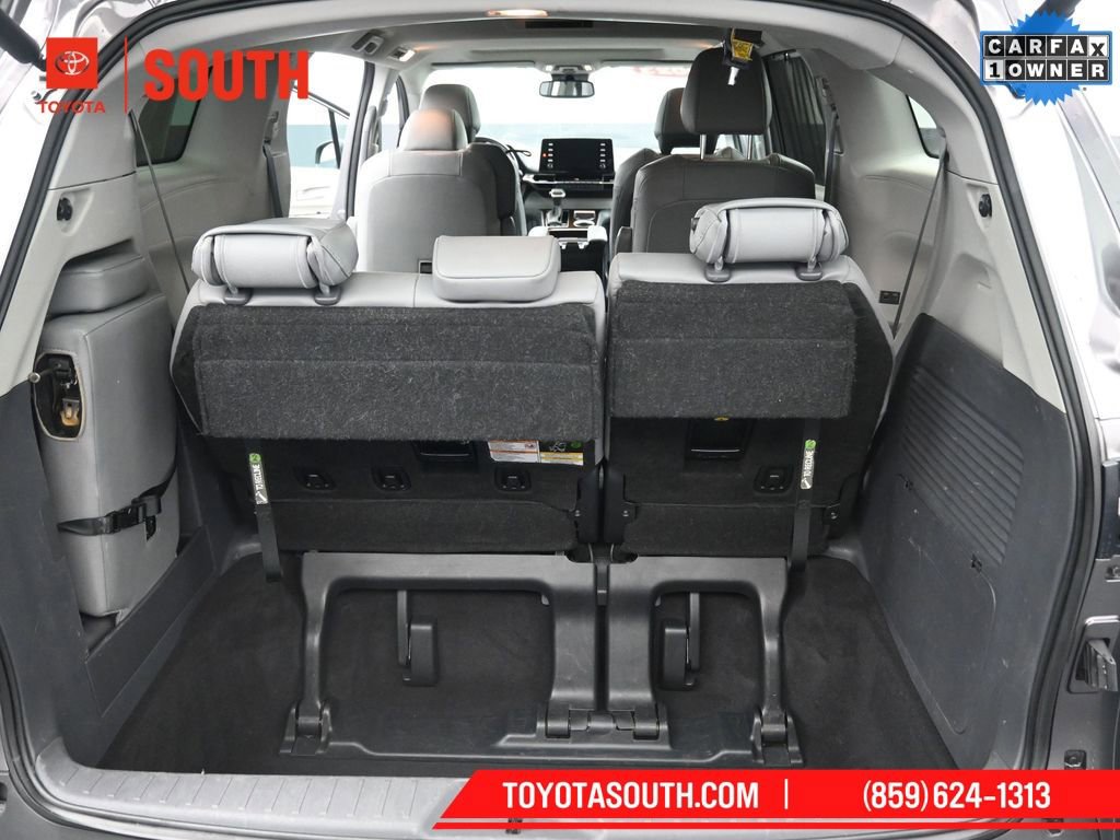 Used 2023 Toyota Sienna XLE image 34