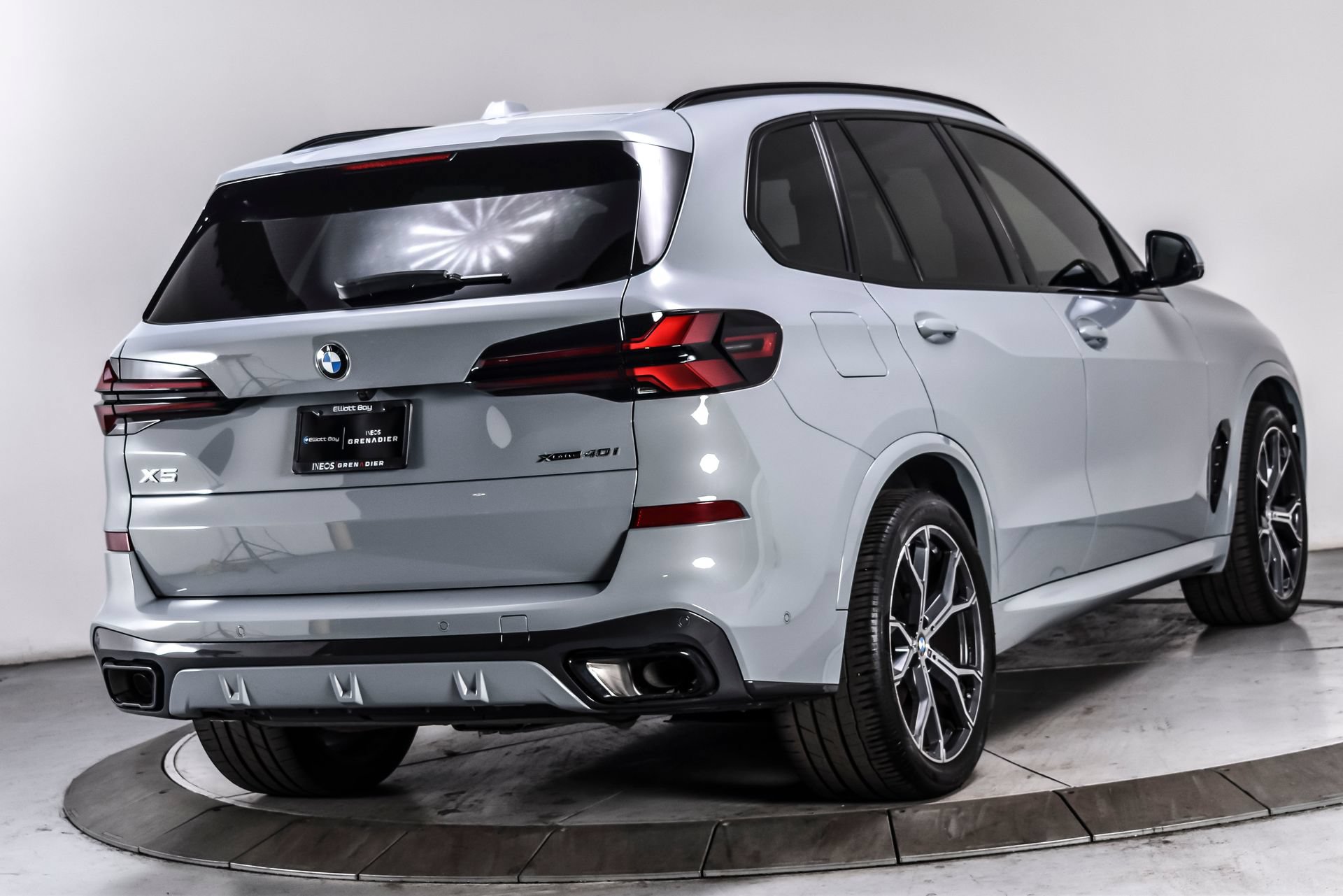 Used 2024 BMW X5 xDrive40i w/ Executive Package AWD/4WD image 6