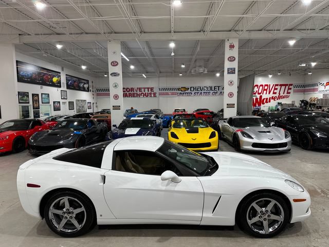 Used 2007 Chevrolet Corvette Coupe w/ Preferred Equipment Group RWD image 7