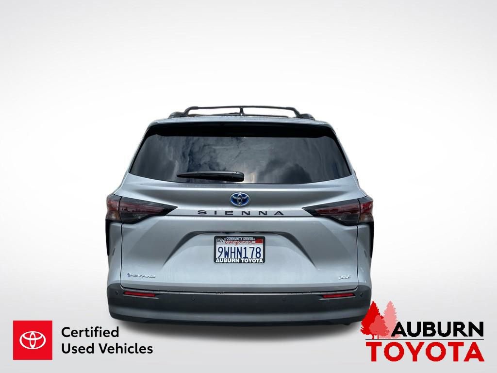 Certified 2025 Toyota Sienna XLE AWD/4WD image 5
