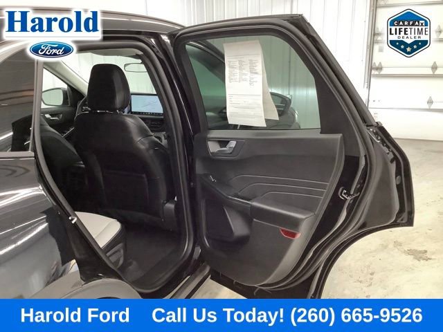 Used 2024 Ford Escape SE image 9