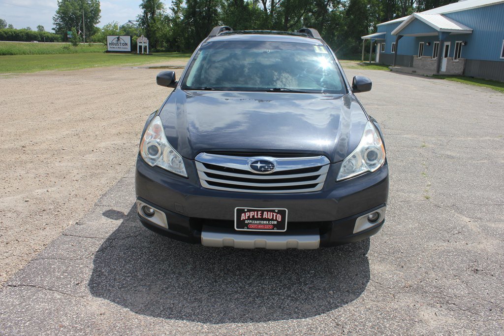 Used 2011 Subaru Outback 2.5i Limited AWD/4WD image 2