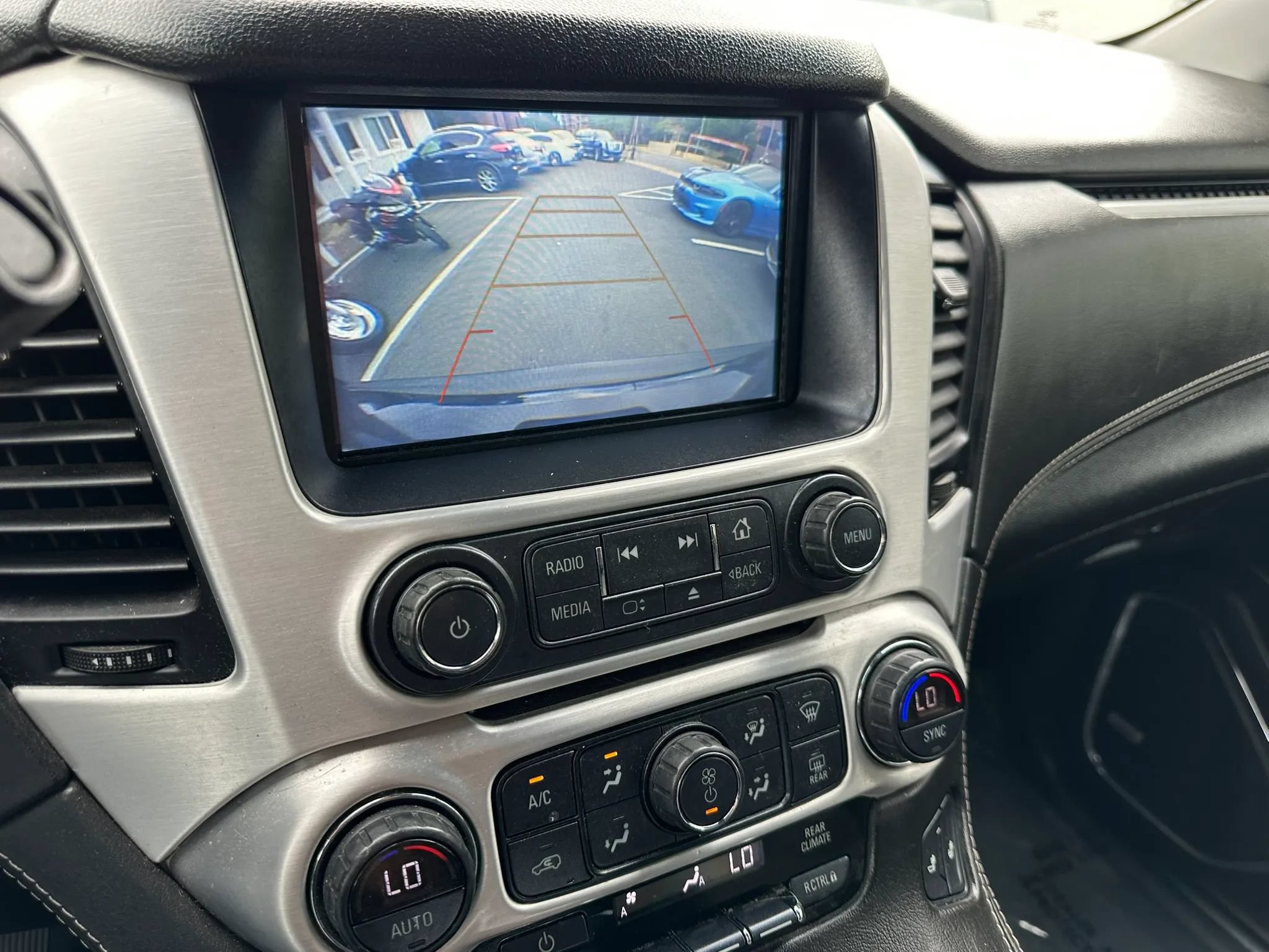 Used 2019 GMC Yukon XL SLT w/ HD Trailering Package AWD/4WD image 28