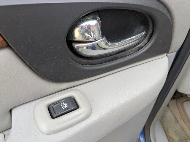 Used 2005 Isuzu Ascender image 23