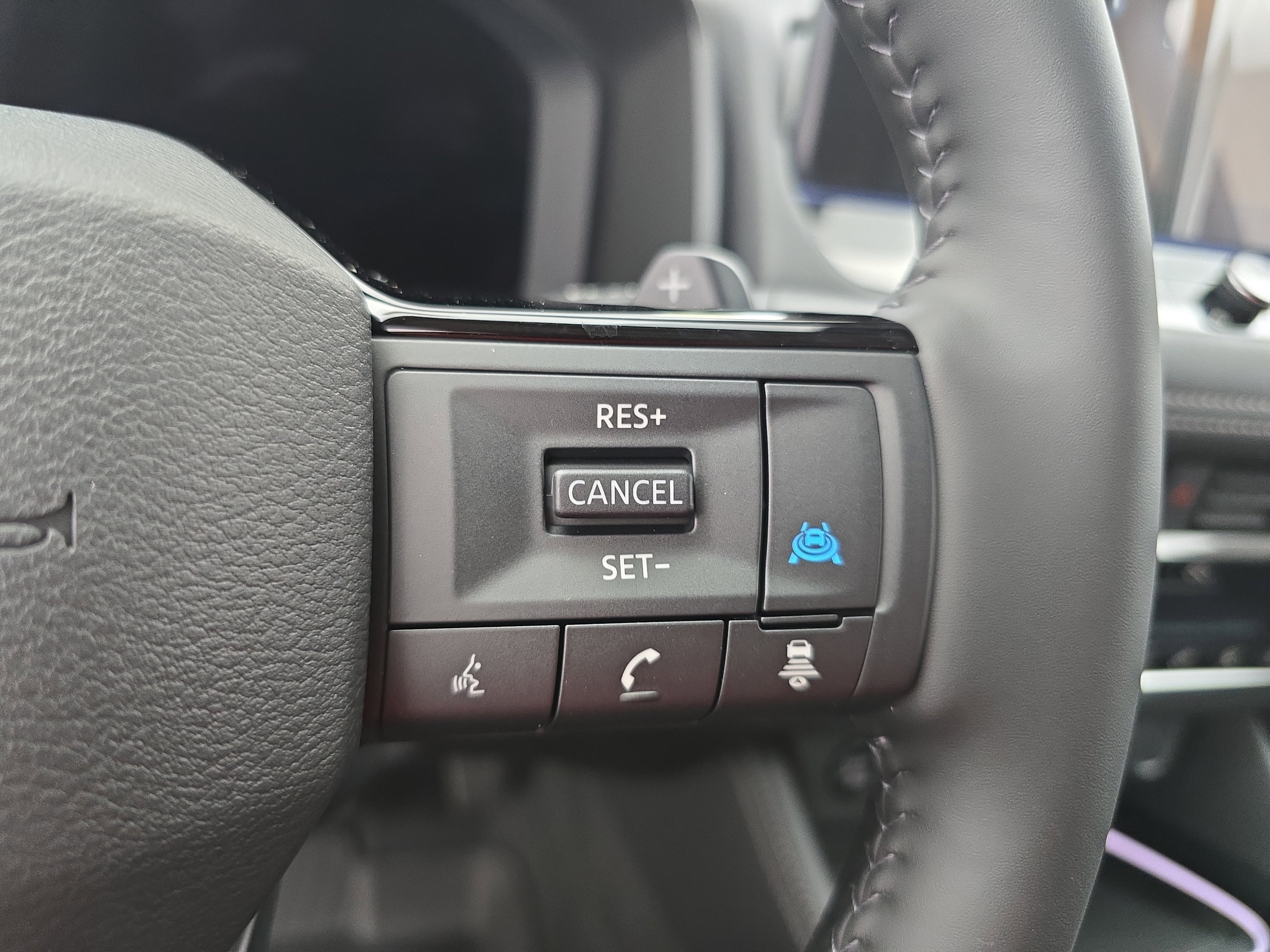 New 2026 Nissan Rogue Platinum image 18