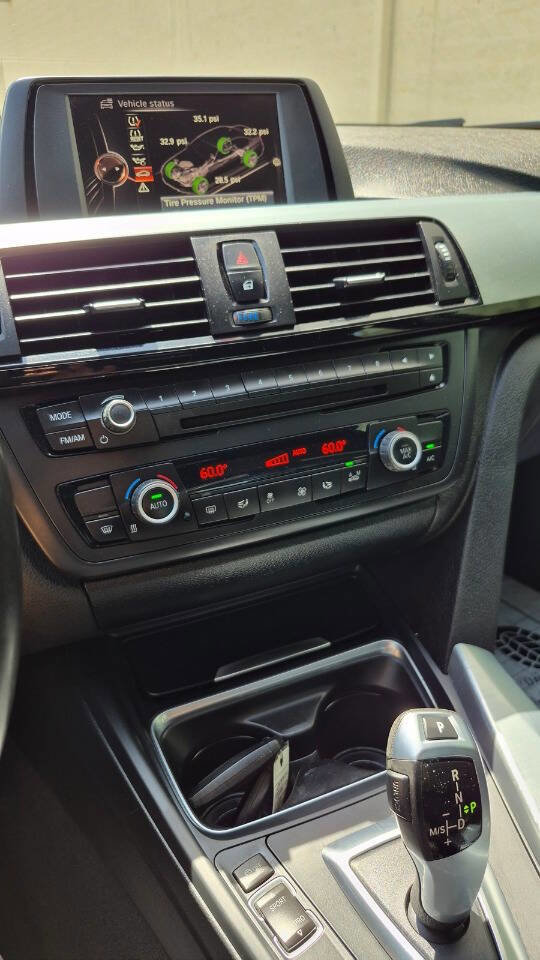 Used 2015 BMW 320i Sedan RWD image 43