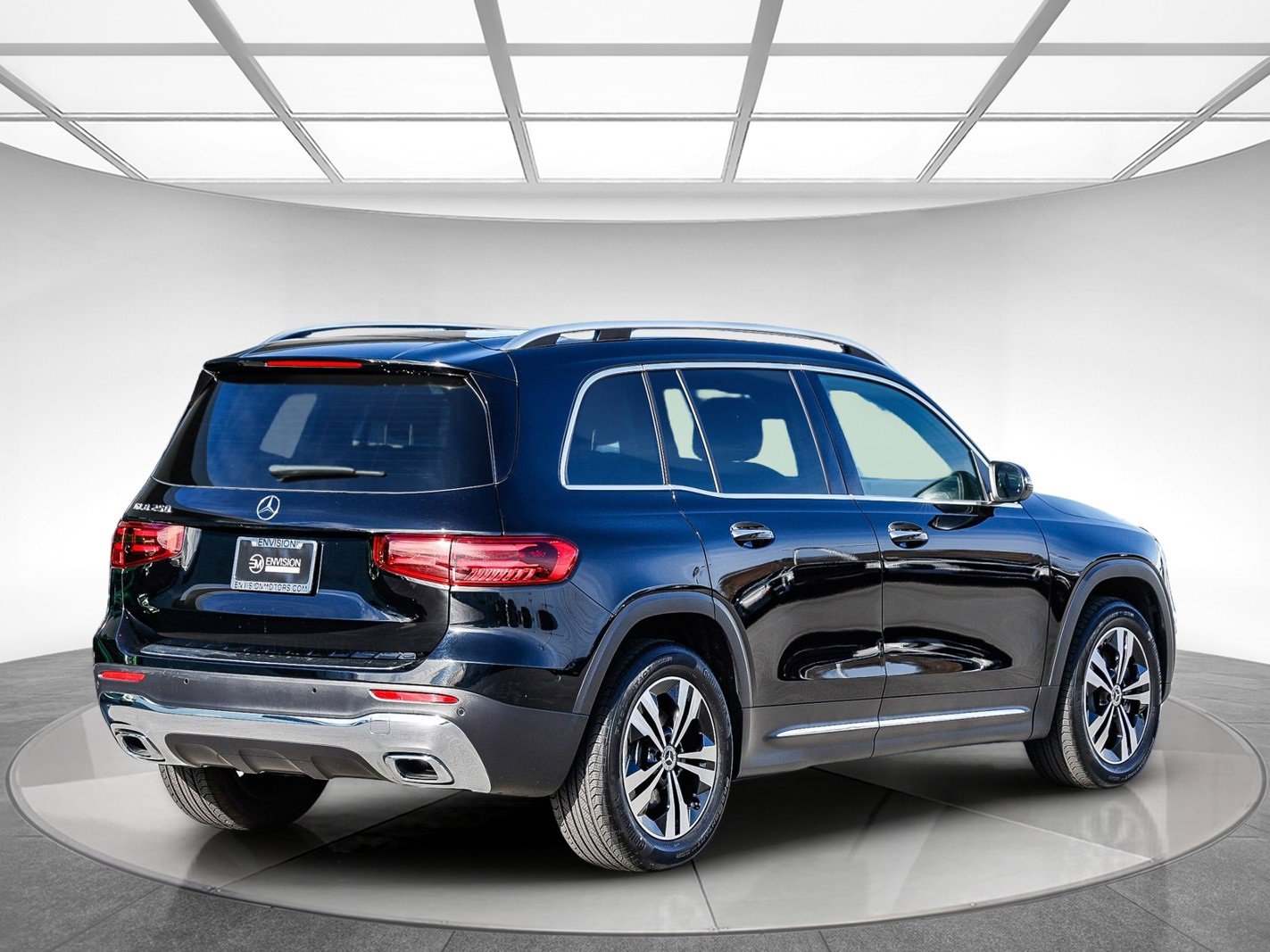 Certified 2025 Mercedes-Benz GLB 250 image 4