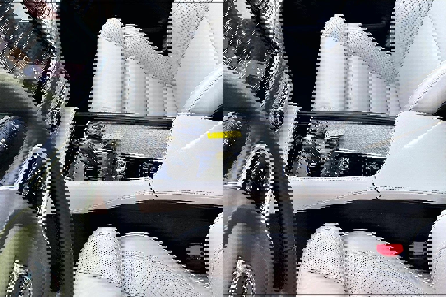 Used 2022 Volvo XC90 T8 R-Design w/ Advanced Package image 15