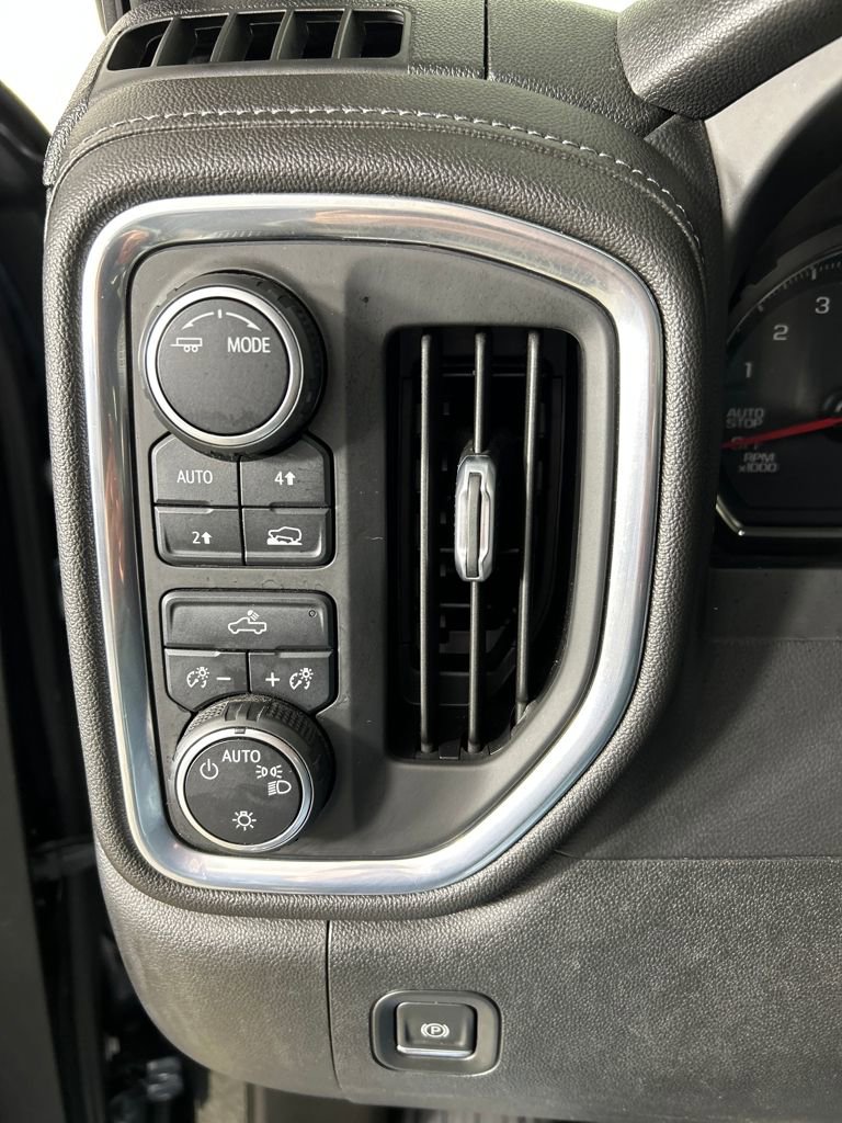 Used 2021 Chevrolet Silverado 1500 LT image 14