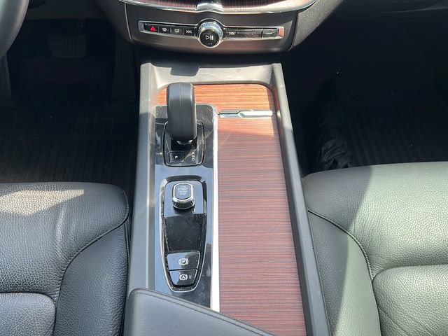 Used 2024 Volvo XC60 B5 Plus w/ Climate Package AWD/4WD image 18