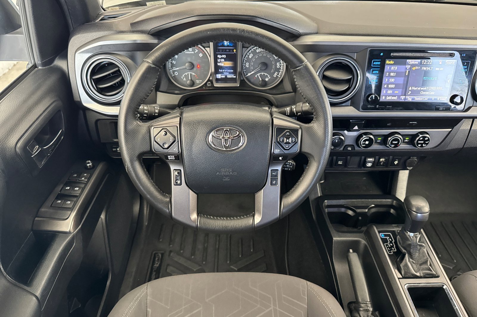 Certified 2018 Toyota Tacoma TRD Off-Road AWD/4WD image 13