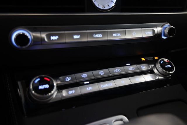 Used 2021 Genesis G90 3.3T Premium RWD image 30