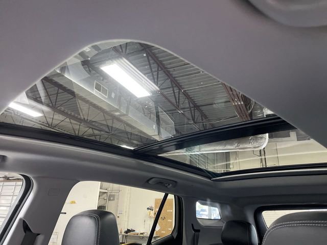 Used 2023 GMC Terrain SLT FWD image 22