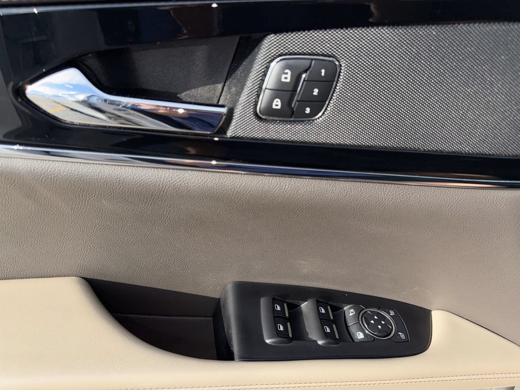 Certified 2023 Lincoln Nautilus Reserve AWD/4WD image 15