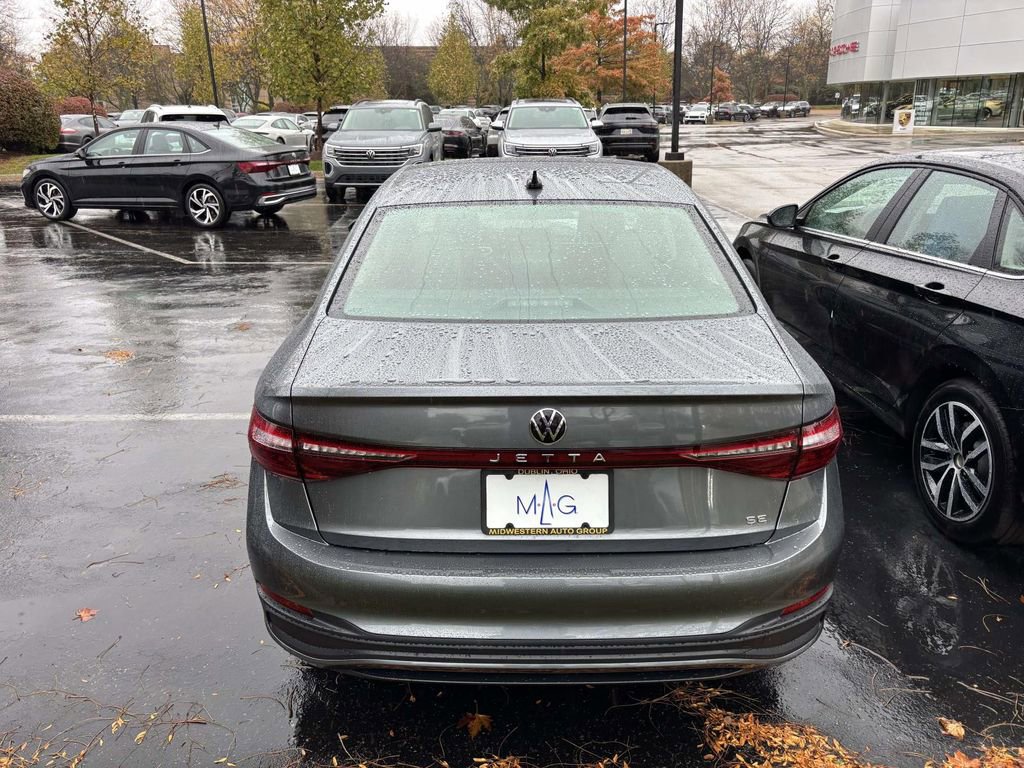New 2026 Volkswagen Jetta SE image 6