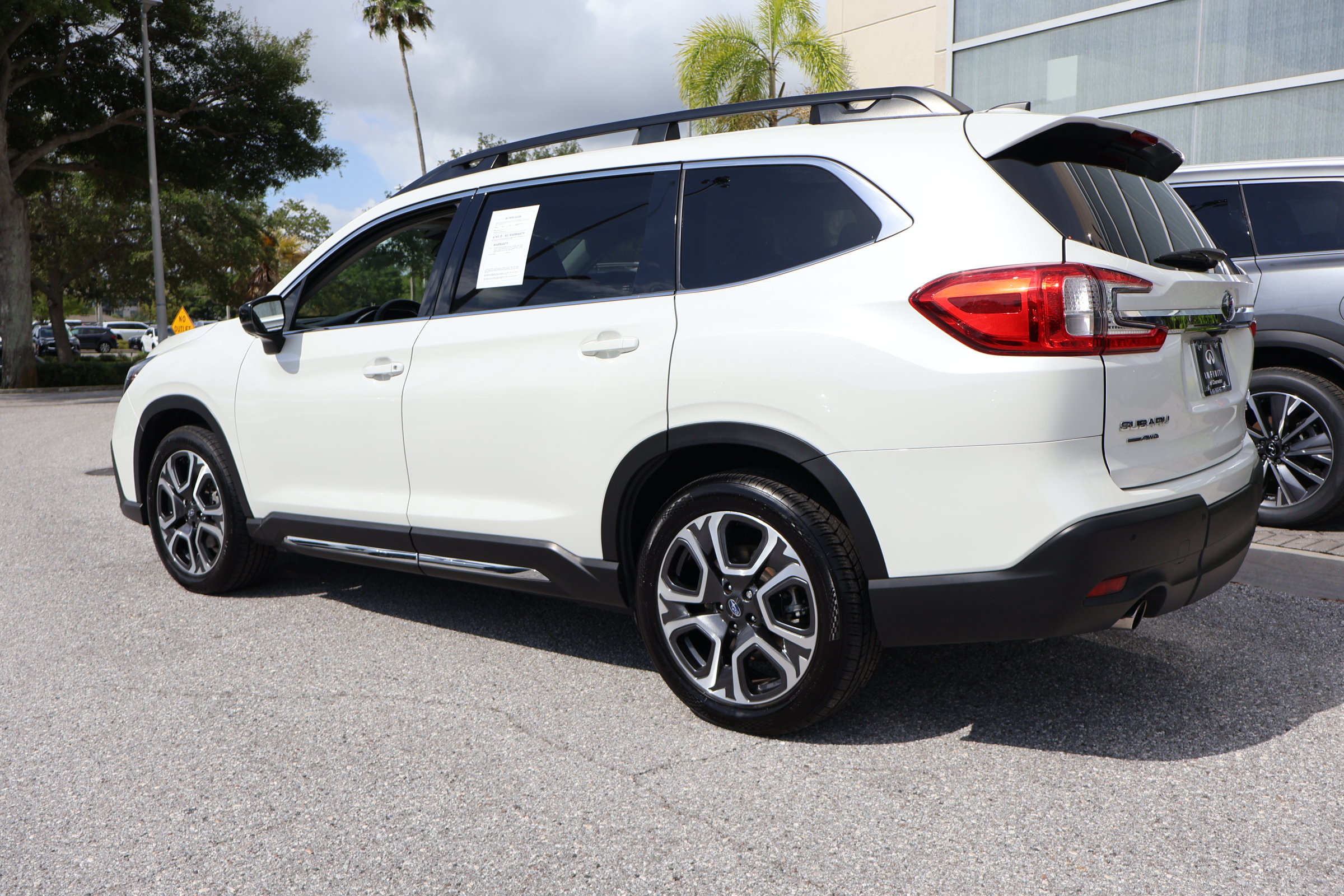Used 2024 Subaru Ascent Limited w/ Technology Package AWD/4WD image 7