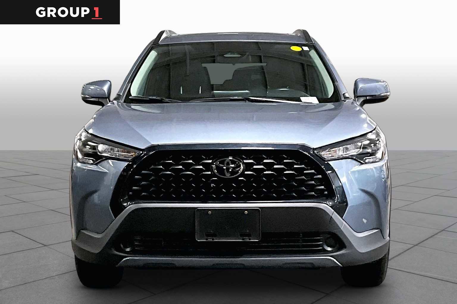 Used 2023 Toyota Corolla Cross LE w/ Moonroof Package AWD/4WD image 4