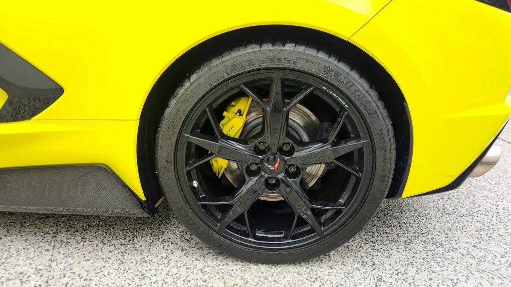 Used 2021 Chevrolet Corvette Stingray Premium Conv w/ Z51 Performance Package RWD image 9