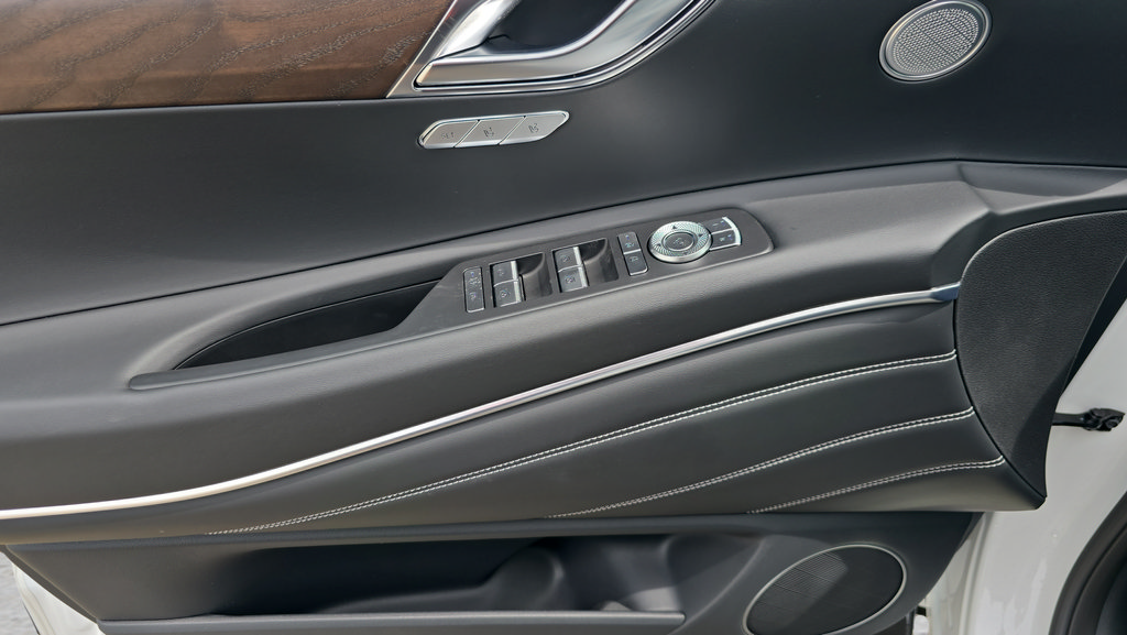 New 2026 Genesis GV80 2.5T Select AWD/4WD image 16