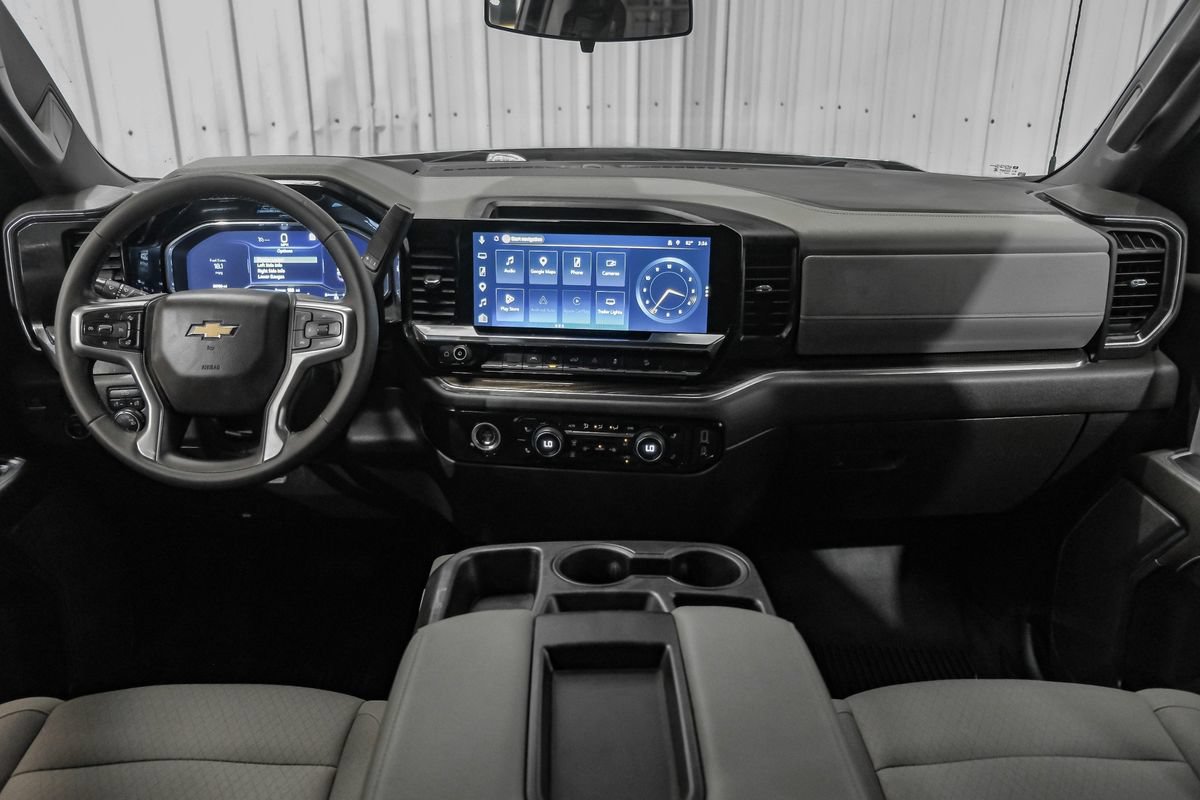 Used 2023 Chevrolet Silverado 1500 LT w/ Z71 Off-Road Package AWD/4WD image 13
