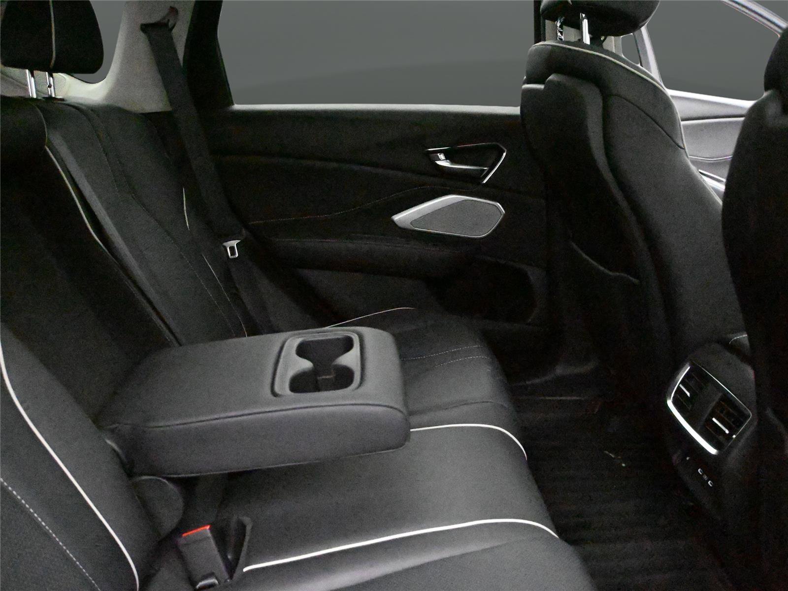 Certified 2024 Acura RDX SH-AWD w/ Advance Package image 17