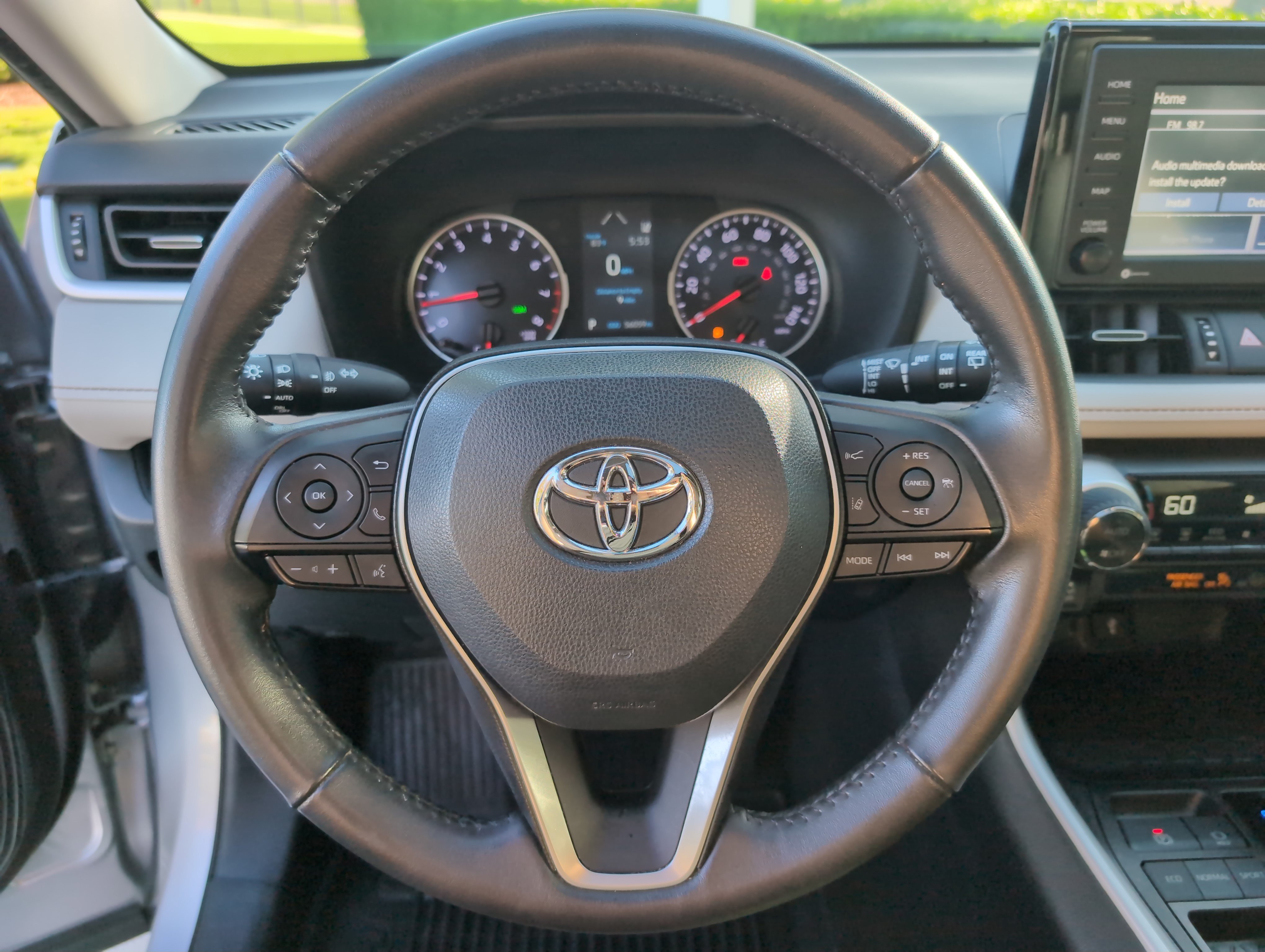 Certified 2022 Toyota RAV4 XLE Premium FWD image 18
