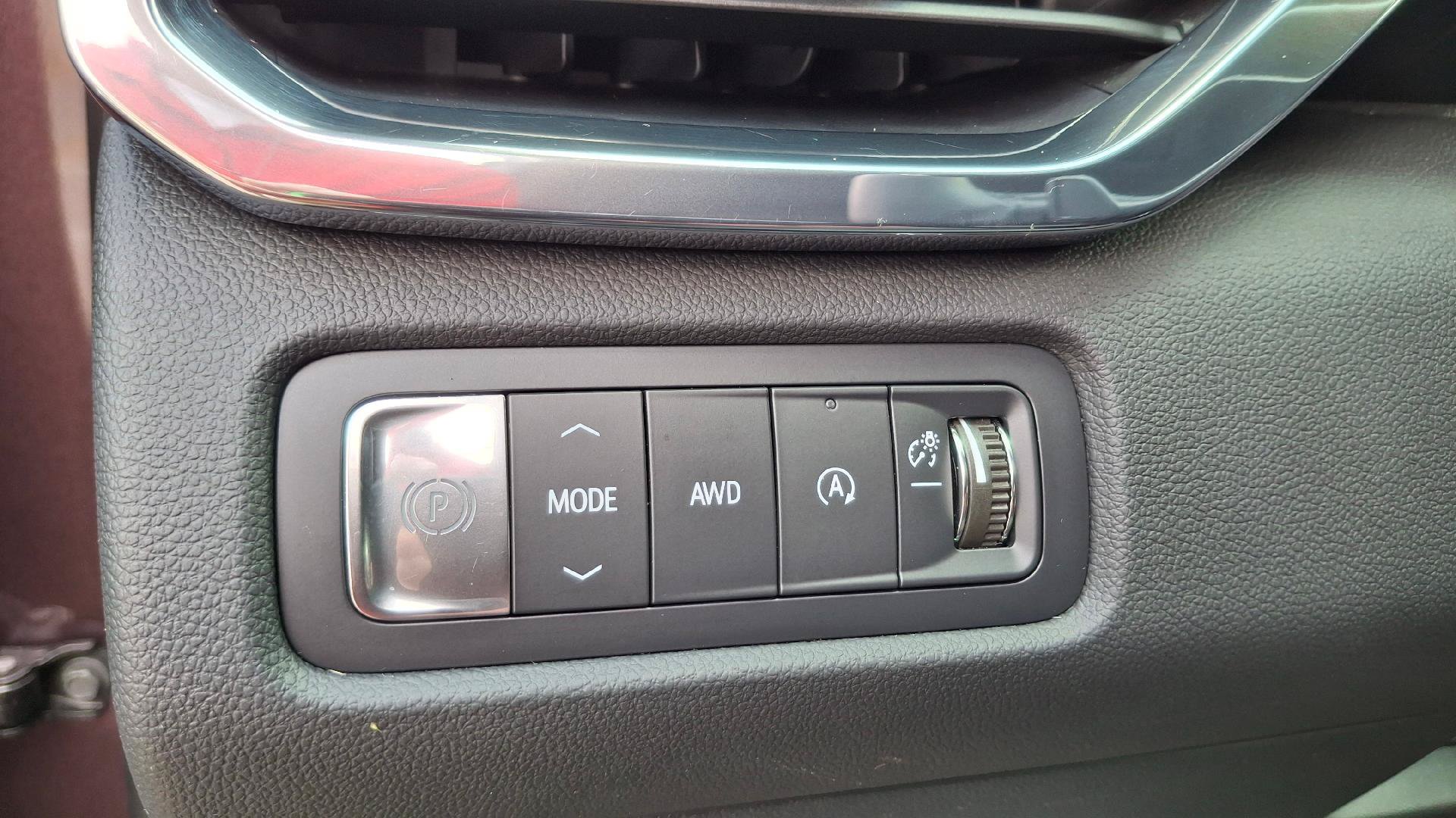 Used 2025 GMC Acadia Elevation AWD/4WD image 16