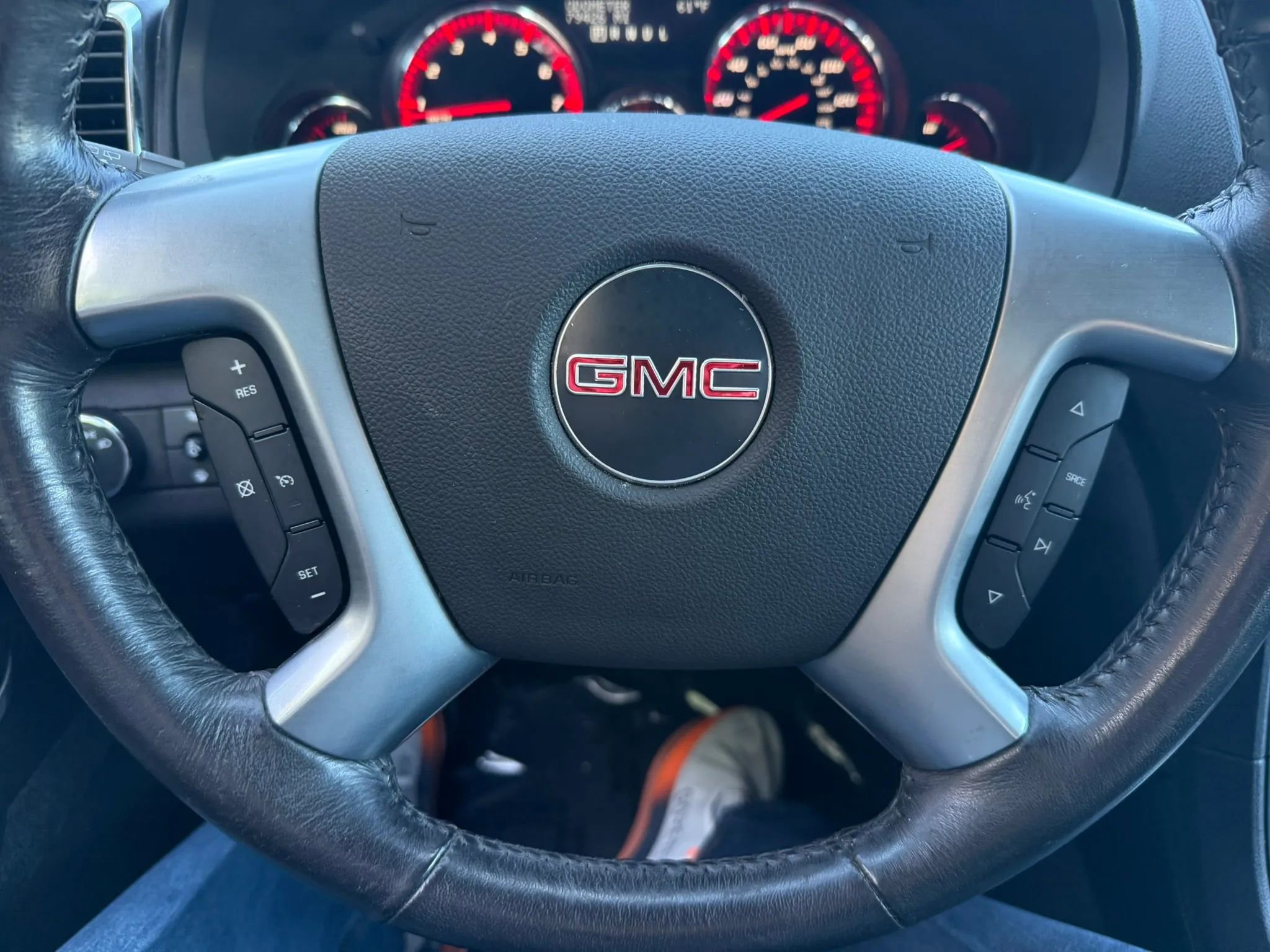 Used 2007 GMC Acadia SLT w/ Trailering Package image 13