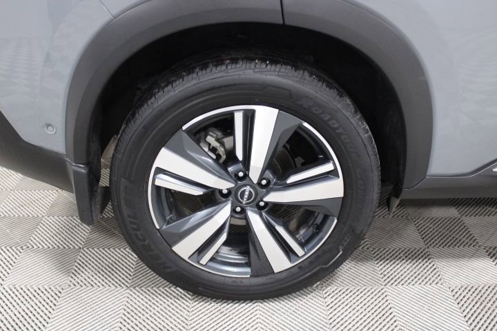 Used 2023 Nissan Rogue SL w/ SL Premium Package image 39