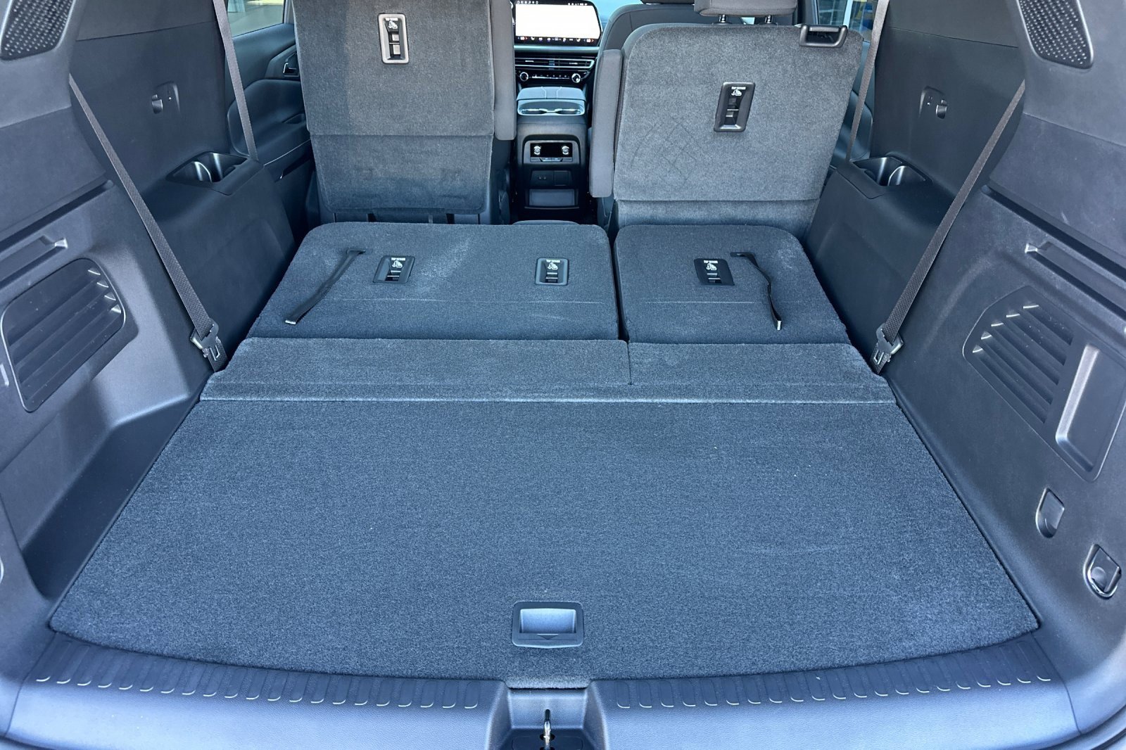 New 2026 Chevrolet Traverse LT w/ Sun and Wheel Package image 16