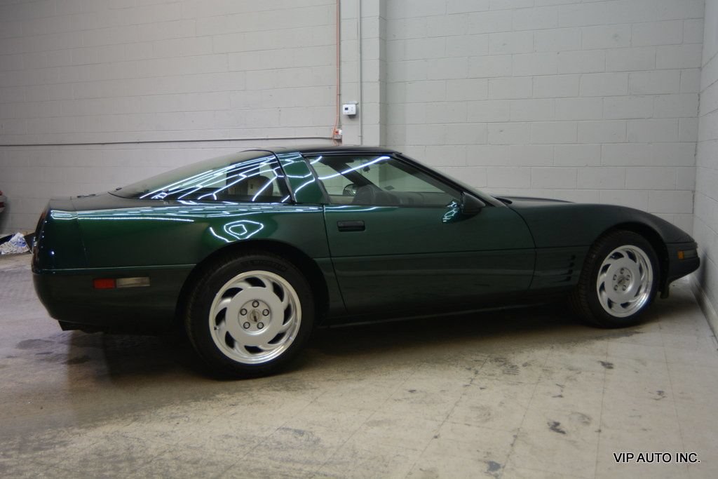 Used 1992 Chevrolet Corvette Coupe RWD image 20
