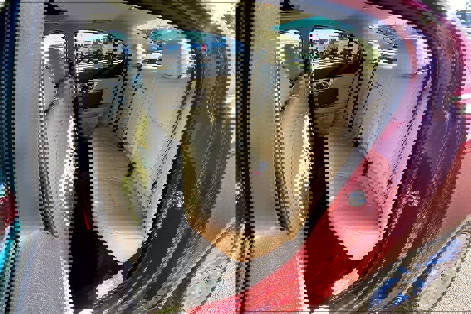 Used 2013 Jaguar XF 3.0 image 20