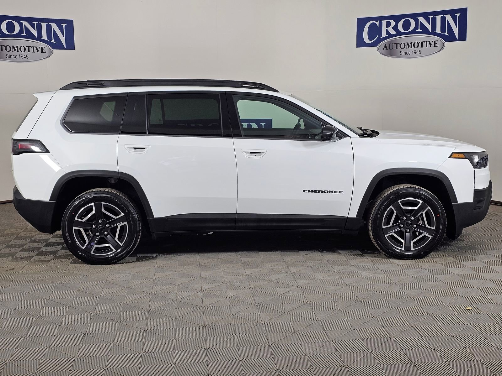 New 2026 Jeep Cherokee Laredo image 6