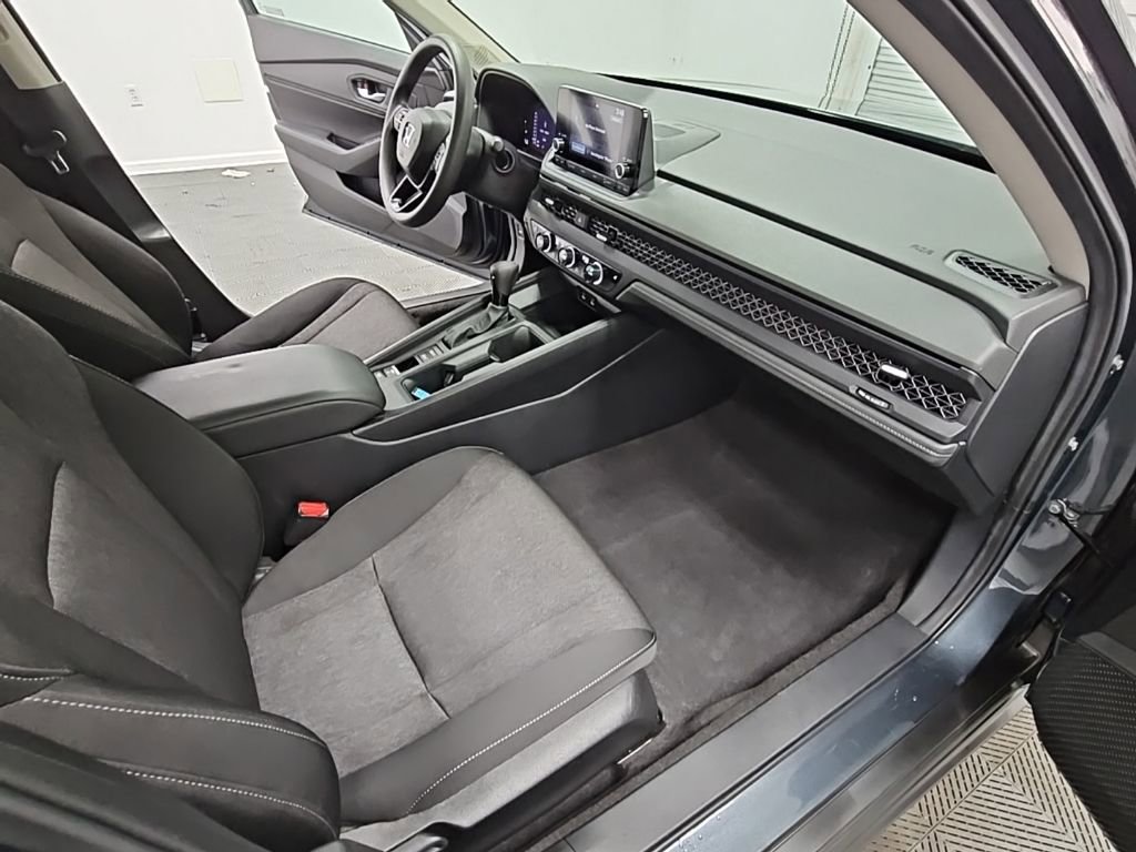 Used 2024 Honda Accord EX image 32