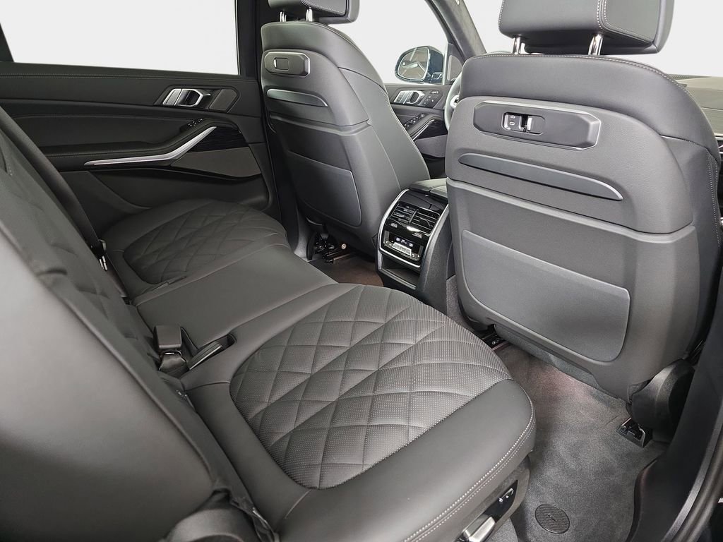 New 2026 BMW X7 xDrive40i image 10