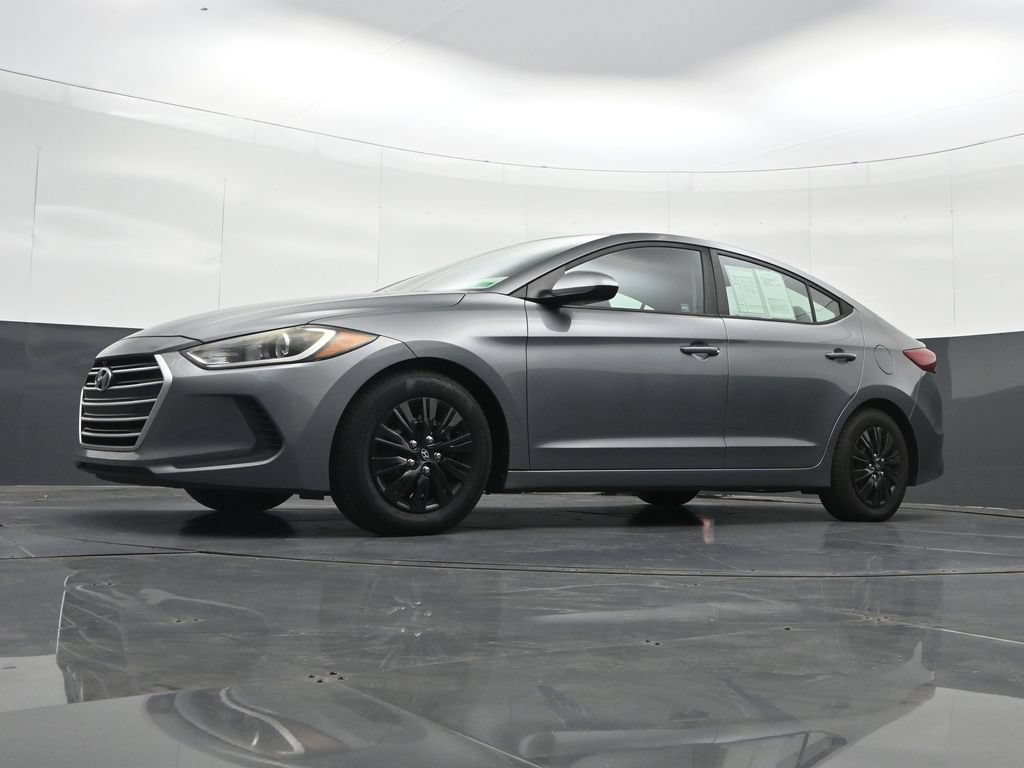 Used 2017 Hyundai Elantra SE FWD image 29