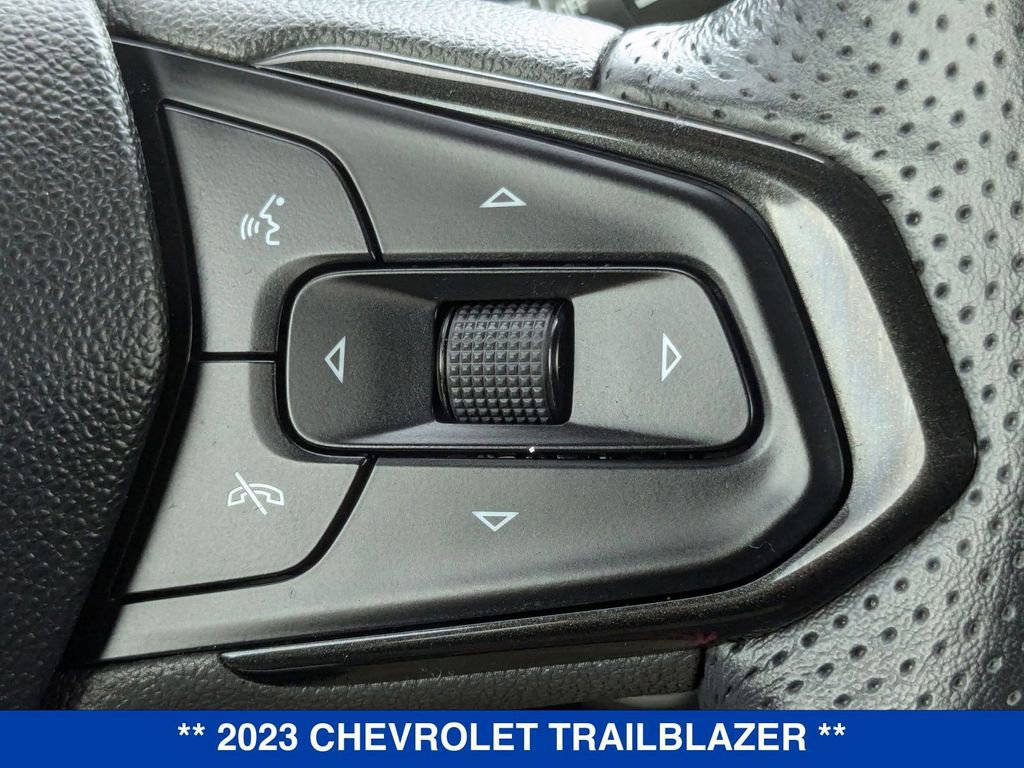Used 2023 Chevrolet TrailBlazer RS image 19