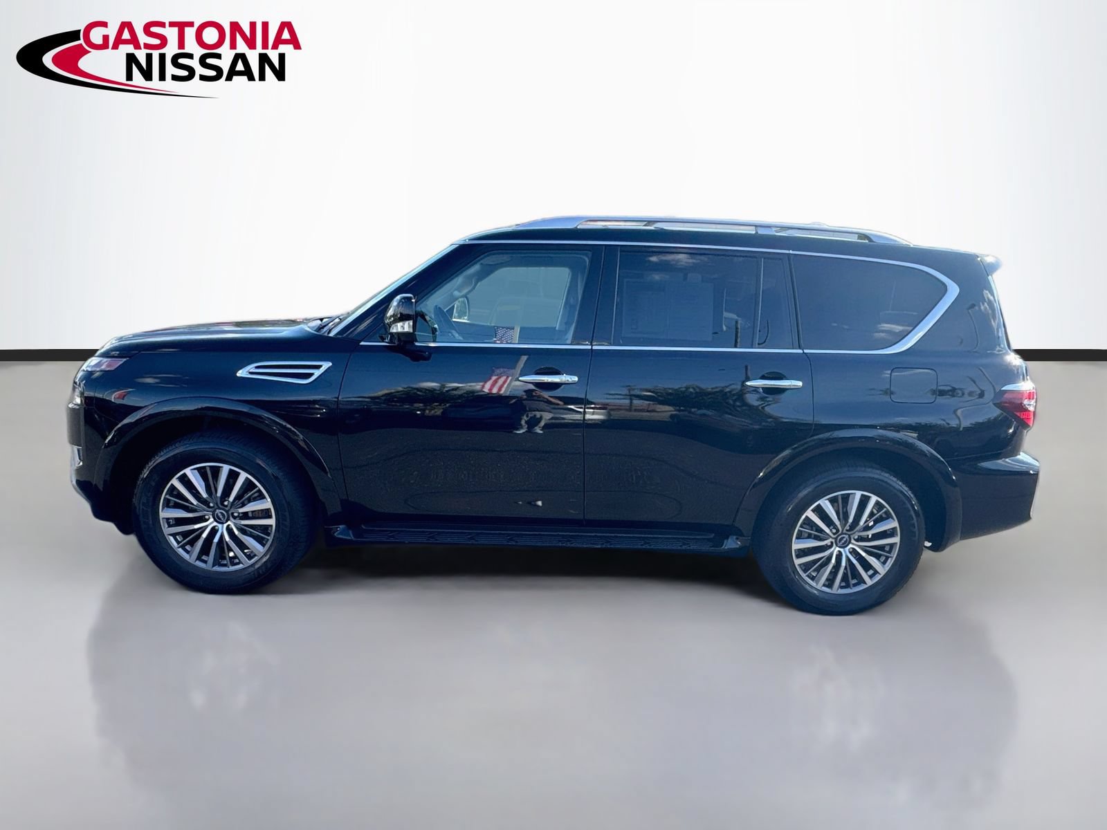 Used 2024 Nissan Armada SL w/ Captain's Chairs Package RWD image 5