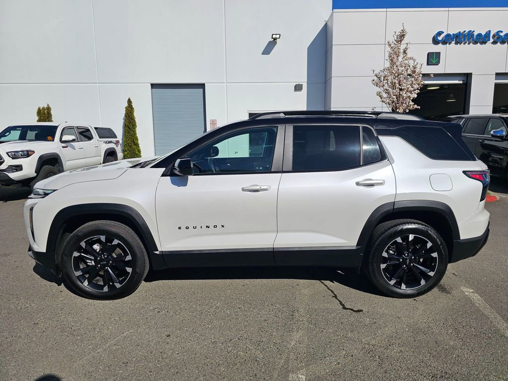 Used 2025 Chevrolet Equinox RS w/ Safety and Technology Package image 2