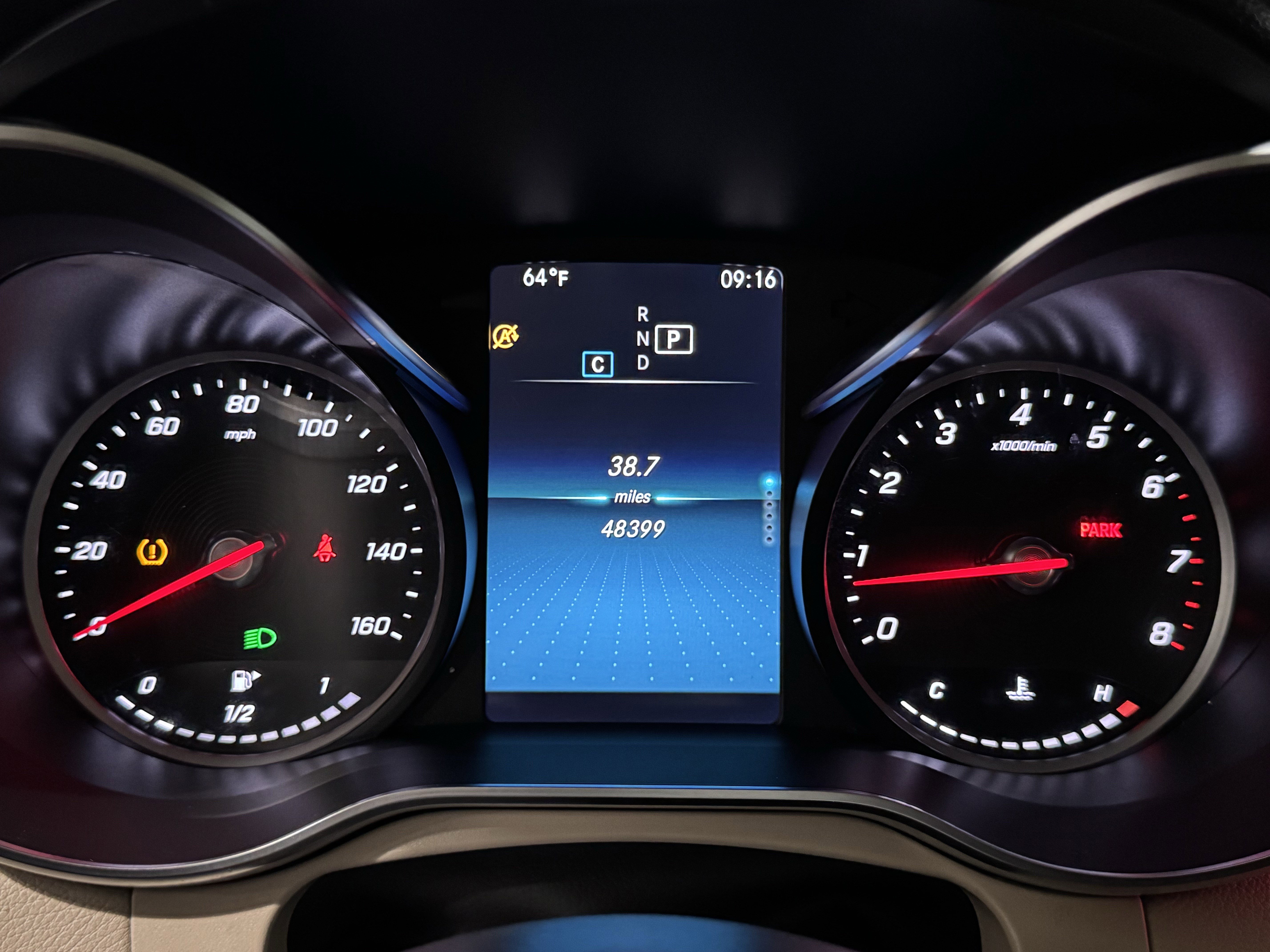 Used 2021 Mercedes-Benz GLC 300 4MATIC w/ Premium Package image 20