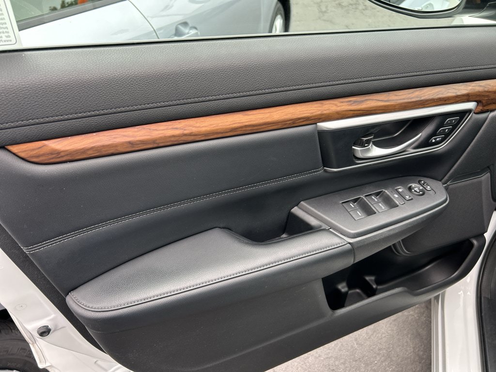 Used 2020 Honda CR-V Touring image 13