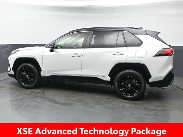 Used 2023 Toyota RAV4 XSE AWD/4WD image 4