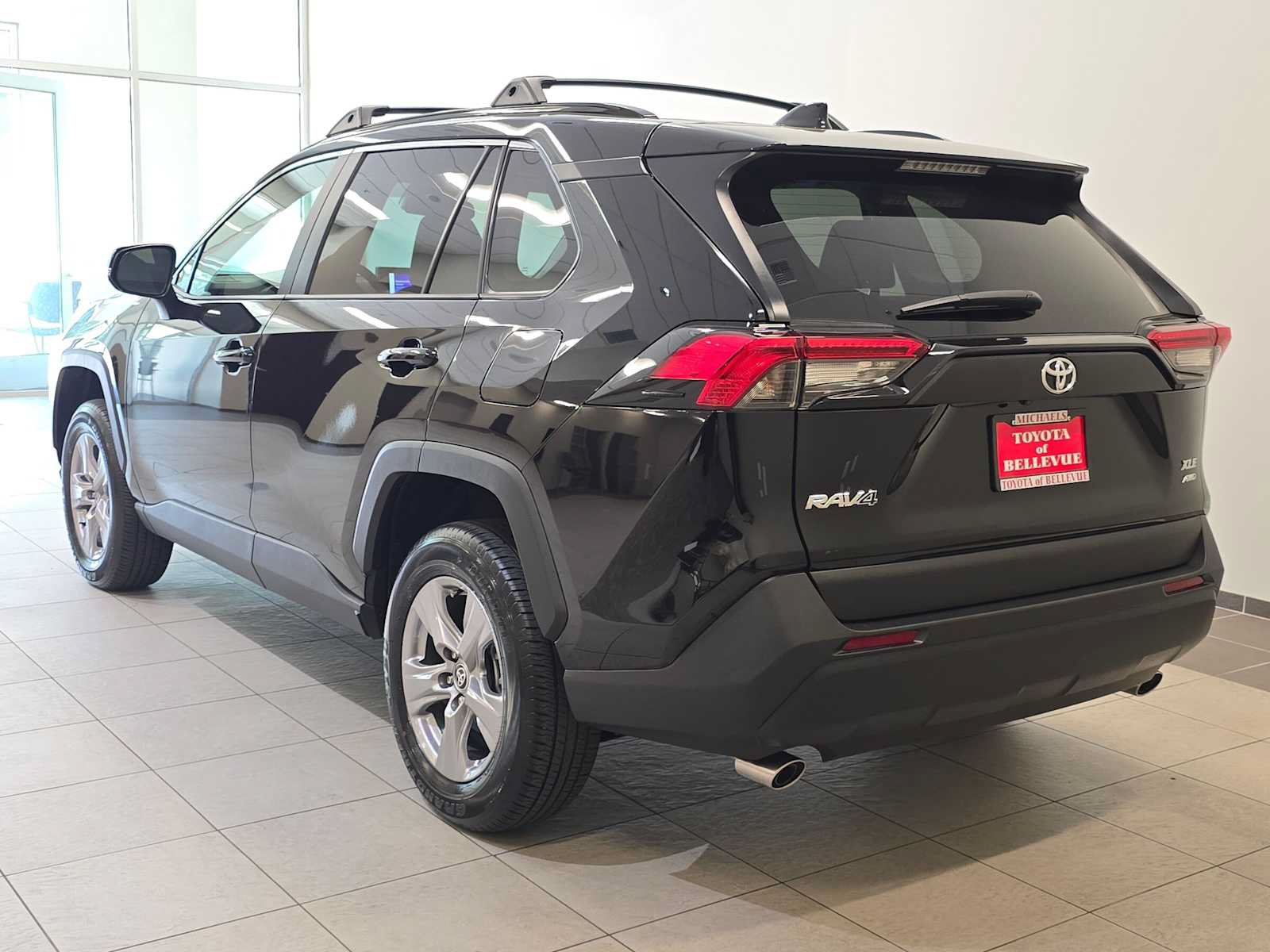 Certified 2025 Toyota RAV4 XLE AWD/4WD image 4
