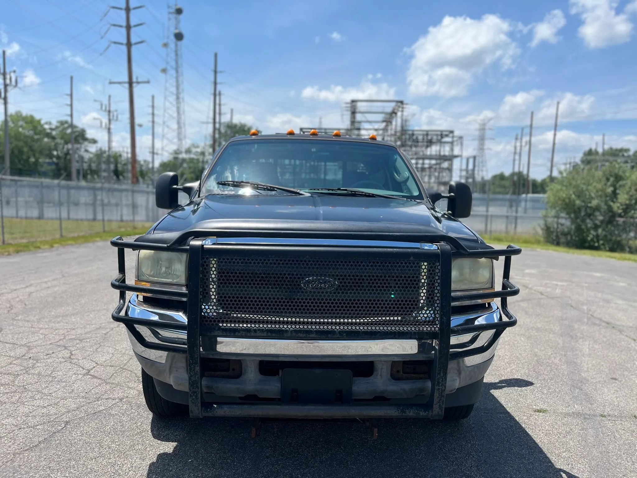 Used 2003 Ford F350 Lariat AWD/4WD image 2