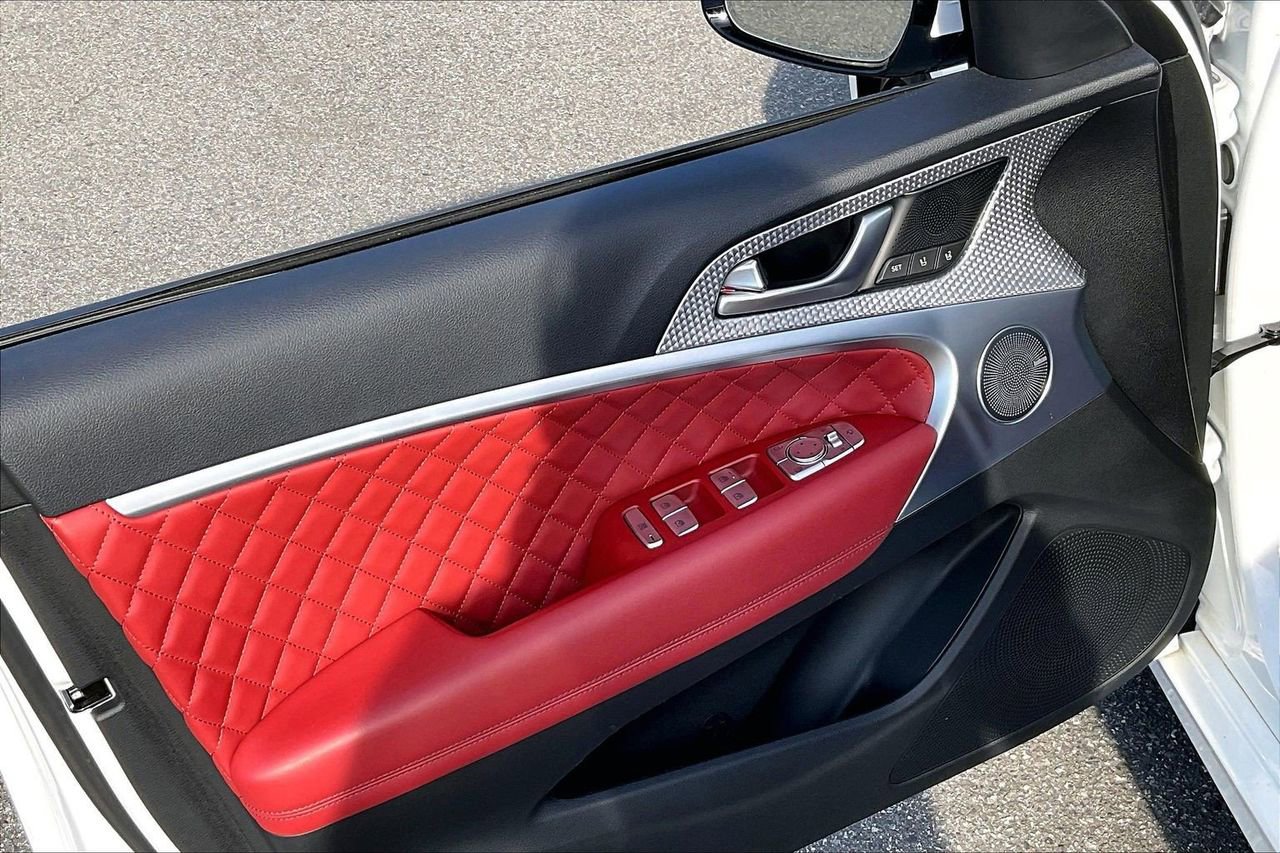 Used 2023 Genesis G70 3.3T w/ Sport Prestige Package image 28