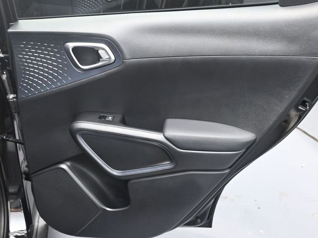 Used 2025 Kia Soul EX image 29