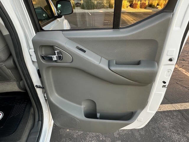 Used 2009 Nissan Frontier SE w/ SE Value Truck Pkg image 20