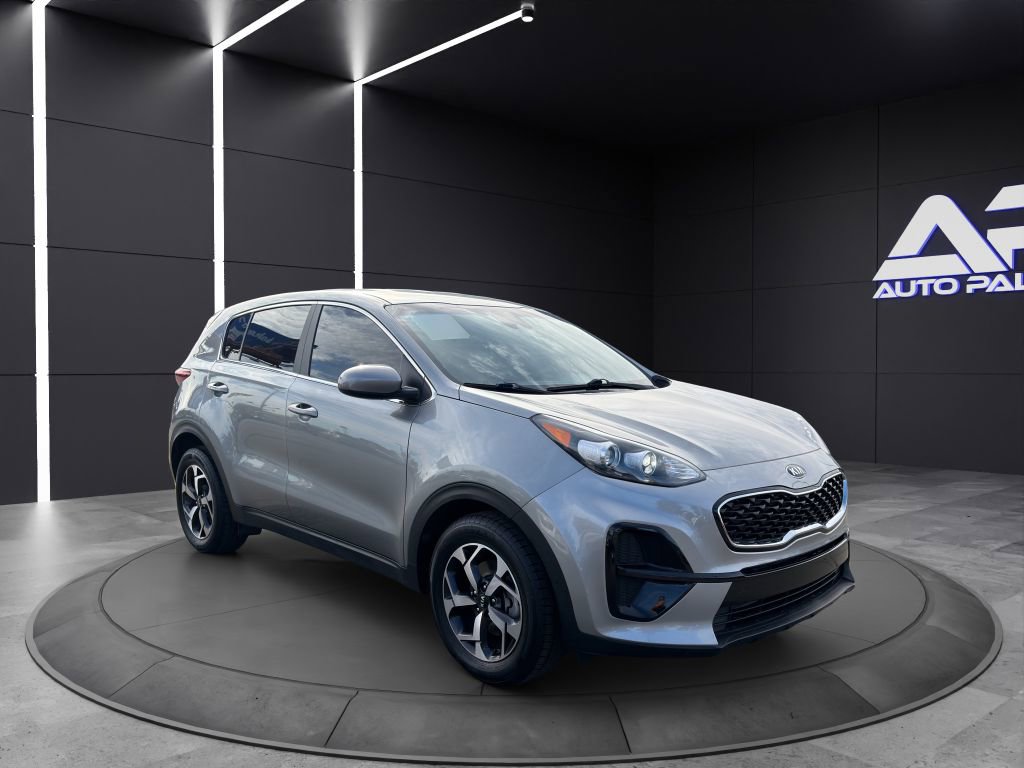 Used 2021 Kia Sportage LX image 3