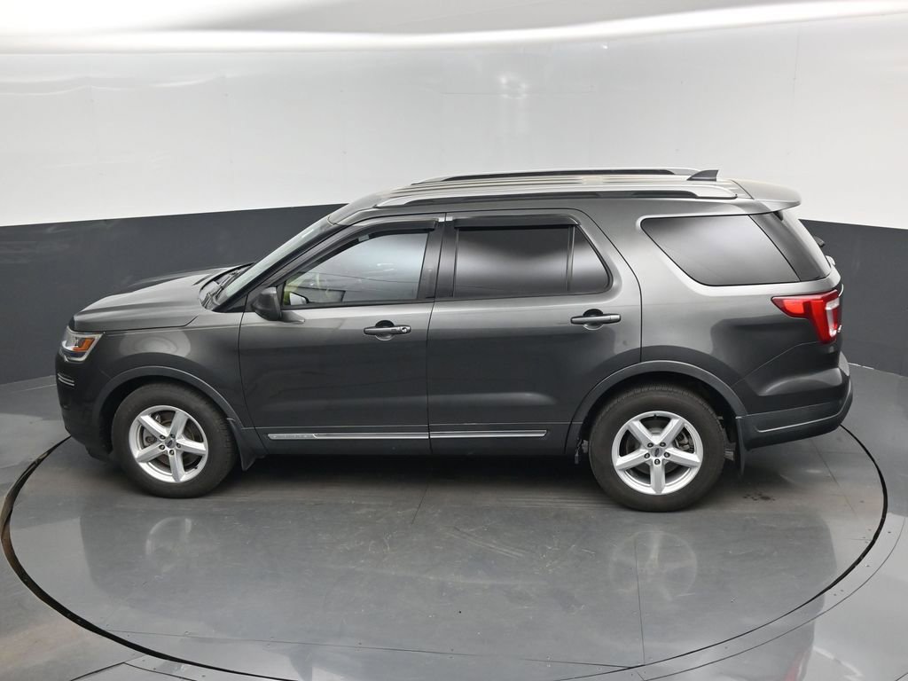 Used 2019 Ford Explorer XLT image 14