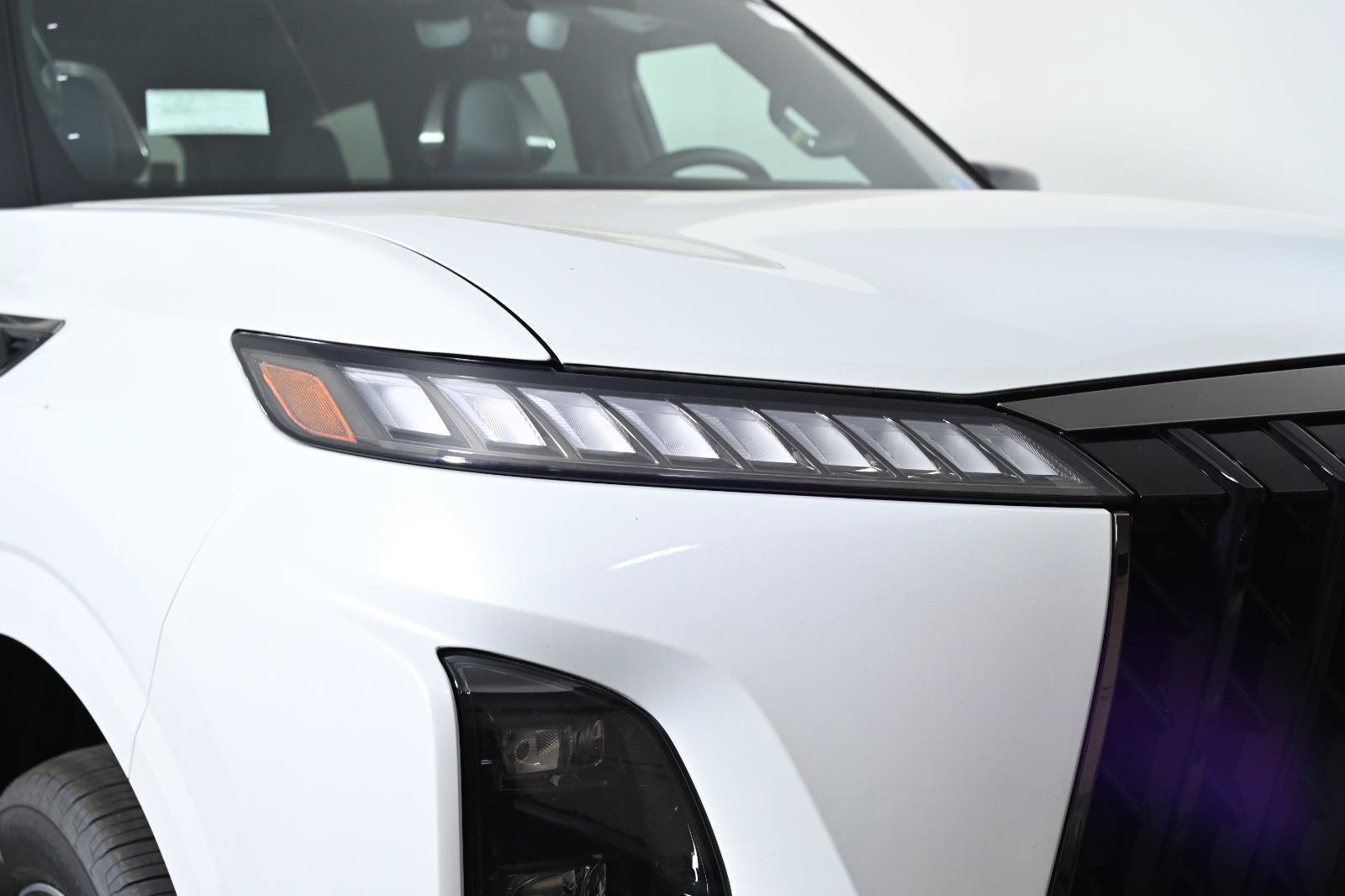 New 2026 INFINITI QX80 4WD image 8